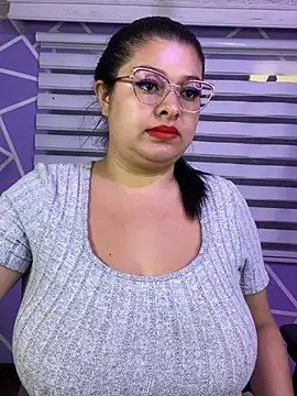 MiiaaJoness online show from April 22, 2026, 3:52 pm