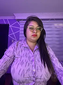 MiiaaJoness online show from September 29, 2025, 3:06 pm