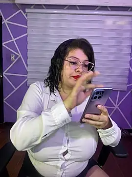 MiiaaJoness online show from July 10, 2026, 3:34 pm