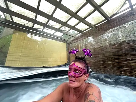 prainxxx22 online show from October 29, 2025, 6:18 pm