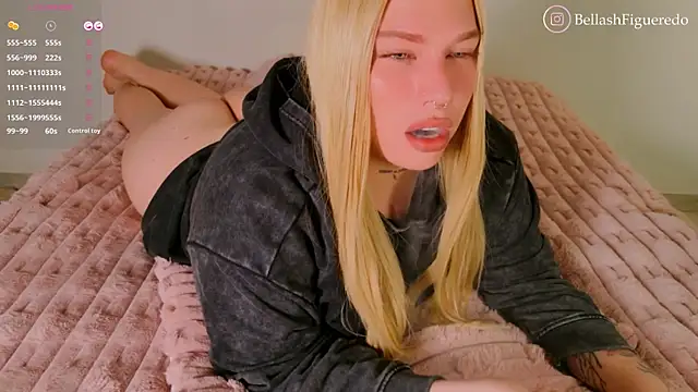 IsabellaFigueredo   online show from January 11, 2026, 12:23 pm