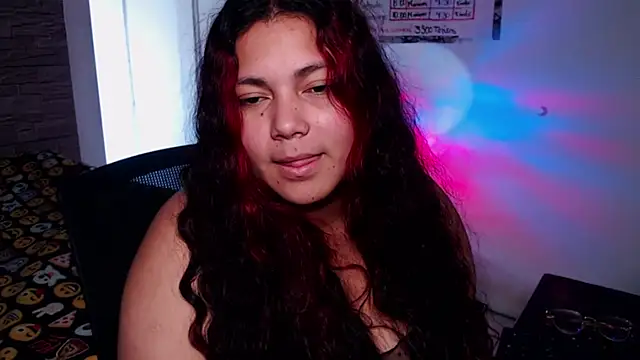 girl milk2 online show from March 2, 2026, 3:41 pm