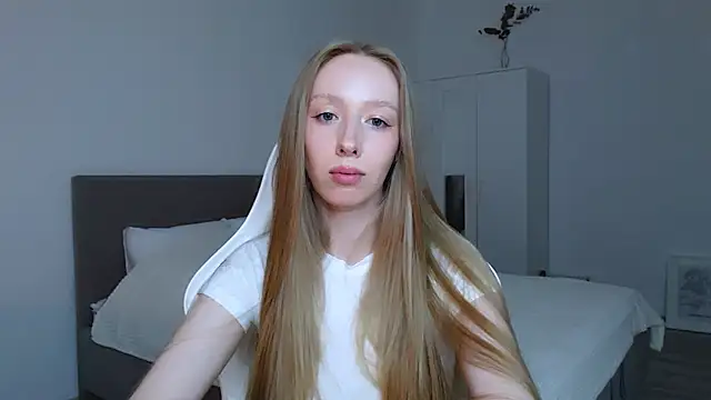 Snapshot of Luna_insniity chatting on September 17, 2025, 8:11 pm Luna insniity online show from September 17, 2025, 8:11 pm