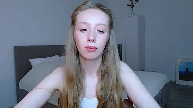 Snapshot of Luna_insniity chatting on February 13, 2025, 7:52 pm Luna insniity online show from February 13, 2025, 7:52 pm