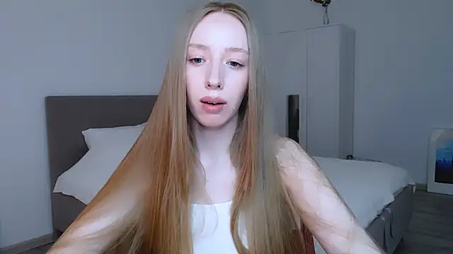 Snapshot of Luna_insniity chatting on March 3, 2025, 7:28 pm Luna insniity online show from March 3, 2025, 7:28 pm