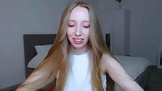 Snapshot of Luna_insniity chatting on March 13, 2025, 7:50 pm Luna insniity online show from March 13, 2025, 7:50 pm