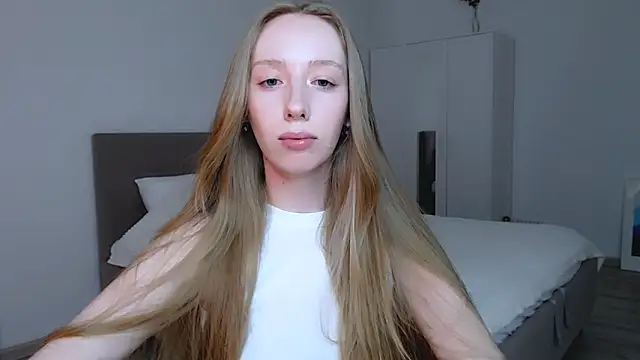 Snapshot of Luna_insniity chatting on March 14, 2025, 1:59 am Luna insniity online show from March 14, 2025, 1:59 am