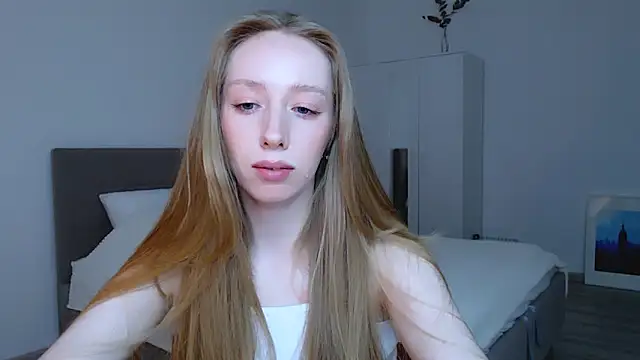 Snapshot of Luna_insniity chatting on February 16, 2025, 7:49 pm Luna insniity online show from February 16, 2025, 7:49 pm