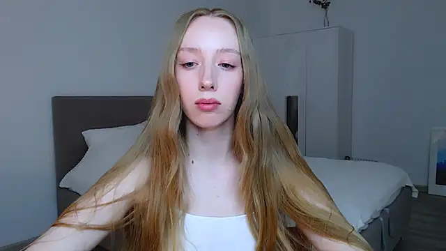 Snapshot of Luna_insniity chatting on March 9, 2025, 8:42 pm Luna insniity online show from March 9, 2025, 8:42 pm