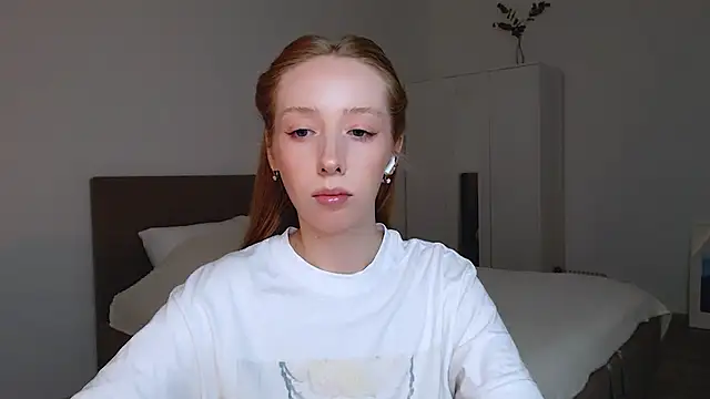 Snapshot of Luna_insniity chatting on March 7, 2025, 10:10 pm Luna insniity online show from March 7, 2025, 10:10 pm