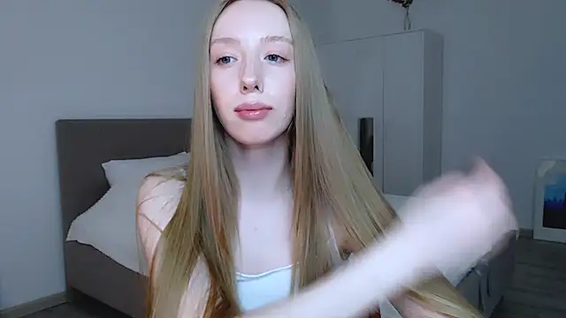 Snapshot of Luna_insniity chatting on March 3, 2025, 10:31 pm Luna insniity online show from March 3, 2025, 10:31 pm