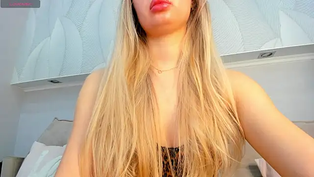 Donna Evans online show from April 5, 2026, 1:01 am