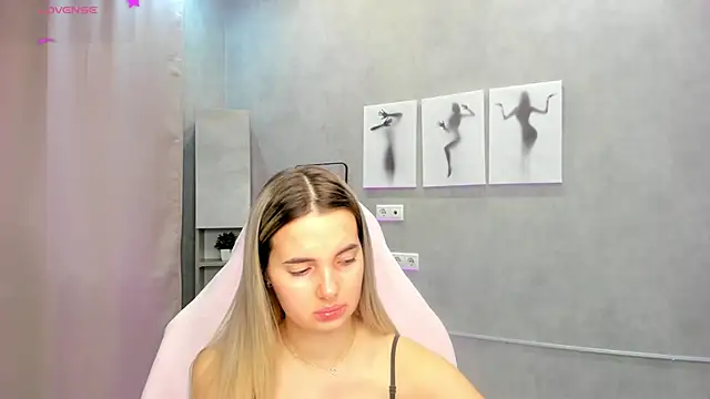 Donna Evans online show from February 27, 2026, 11:59 pm