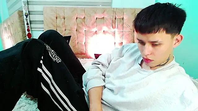 Snapshot of _justinmoon2 chatting on May 31, 2026, 10:32 pm justinmoon2 online show from May 31, 2026, 10:32 pm