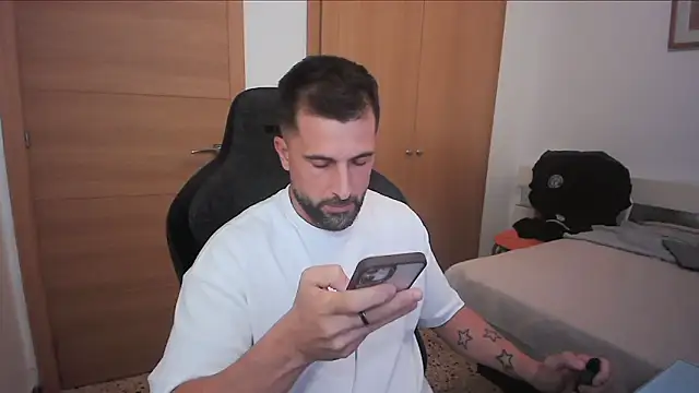 alex877x online show from October 12, 2025, 3:57 pm