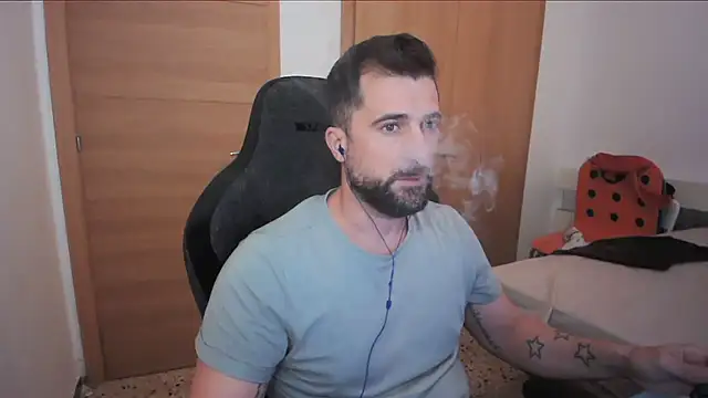 alex877x online show from October 10, 2025, 7:09 am