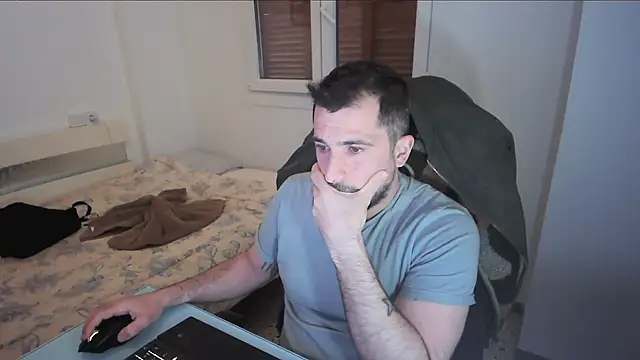 alex877x online show from April 29, 2026, 10:41 am