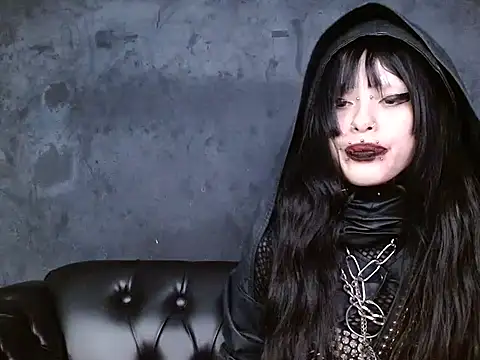 XXIOUX online show from September 22, 2025, 5:41 pm