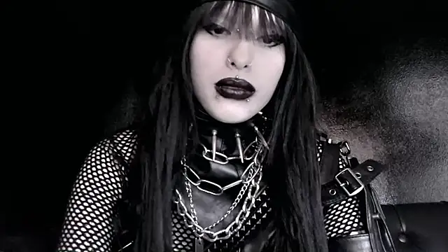 XXIOUX online show from March 18, 2026, 1:24 pm