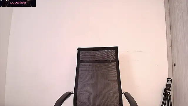 julia sweet 1 online show from December 3, 2025, 3:11 pm