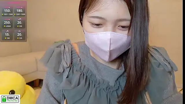 SUZU  online show from November 1, 2025, 12:10 pm