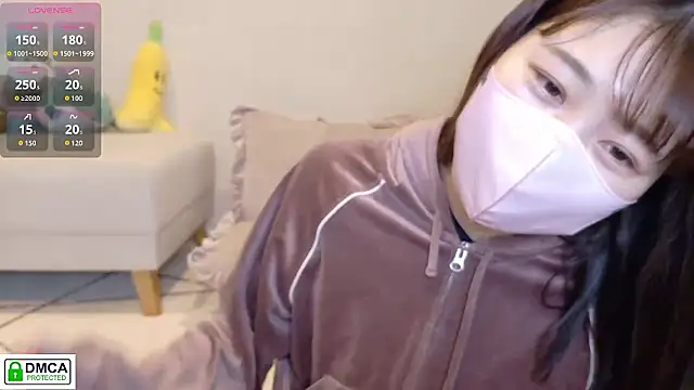 SUZU  online show from March 19, 2026, 10:10 pm