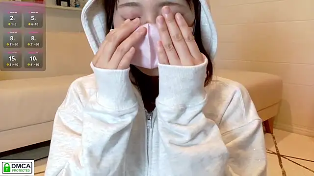 SUZU  online show from October 16, 2025, 12:13 pm