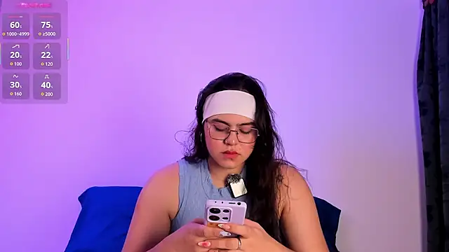 Snapshot of veronica185 chatting on May 3, 2026, 3:44 am veronica185 online show from May 3, 2026, 3:44 am