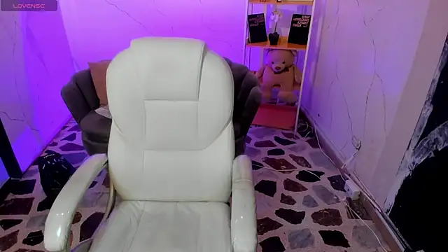 NiickyJones online show from October 1, 2025, 8:57 pm