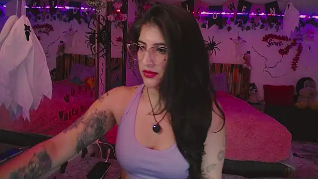 azahar  ziiz online show from October 5, 2025, 3:08 am