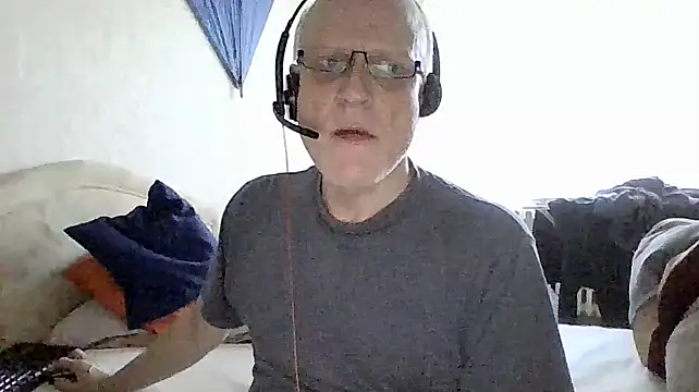 Snapshot of HornyRalfi55 chatting on February 15, 2025, 3:39 pm HornyRalfi55 online show from February 15, 2025, 3:39 pm