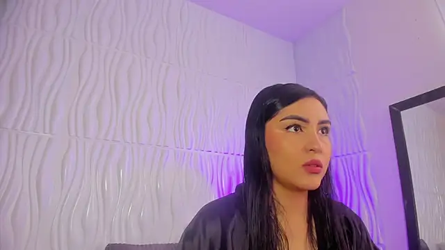 Abby  colins online show from September 27, 2025, 4:46 pm