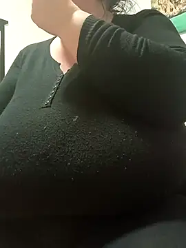 Snapshot of Nataliesbestjuggs chatting on February 22, 2025, 10:31 pm Nataliesbestjuggs online show from February 22, 2025, 10:31 pm