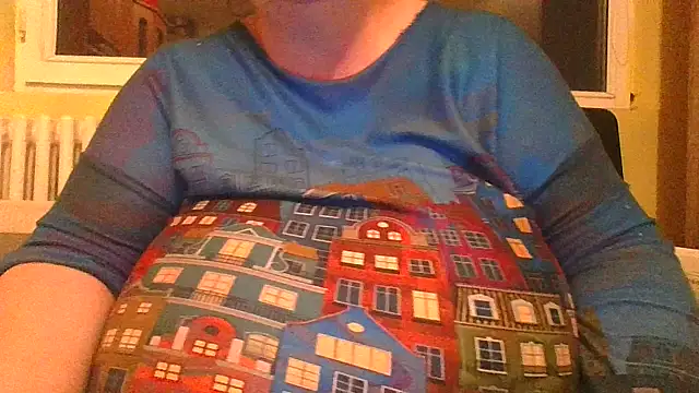 Snapshot of Nataliesbestjuggs chatting on November 15, 2025, 3:49 pm Nataliesbestjuggs online show from November 15, 2025, 3:49 pm