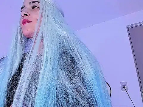 Snapshot of sarah_benjjaminn chatting on May 8, 2026, 7:28 pm sarah benjjaminn online show from May 8, 2026, 7:28 pm