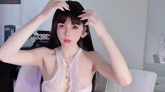 lvy-w online show from October 8, 2025, 7:43 am