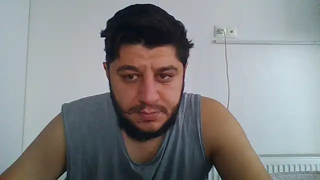 erkekkkadam online show from December 25, 2024, 5:26 am