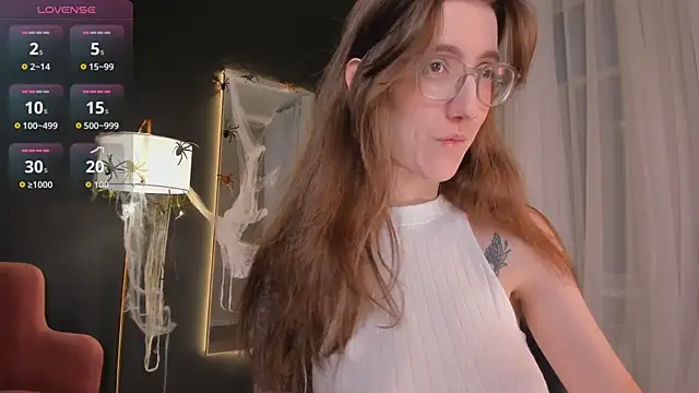 Snapshot of Lola_Missy chatting on November 8, 2025, 5:11 am Lola Missy online show from November 8, 2025, 5:11 am