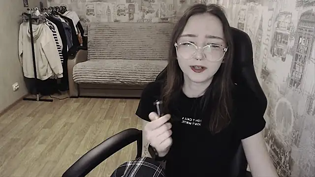 AmeliaKamishiro online show from January 8, 2025, 5:05 pm