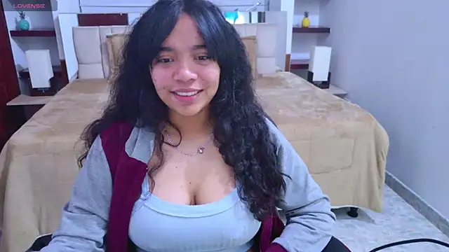 laureentt  online show from September 27, 2025, 3:12 am