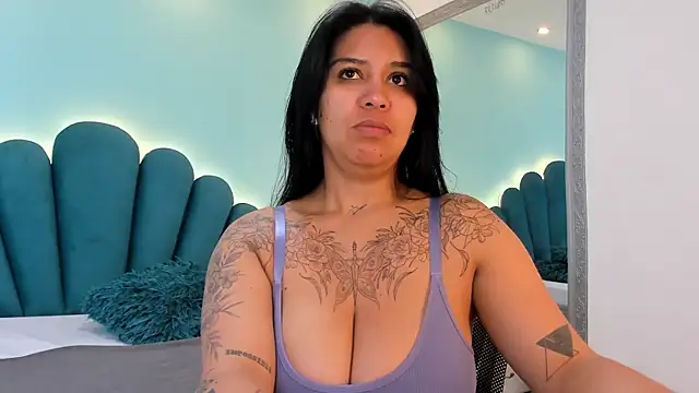 sharlott18 online show from January 16, 2026, 1:15 pm