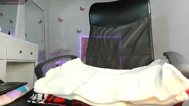 Celeste  sweetx online show from March 13, 2026, 6:24 pm