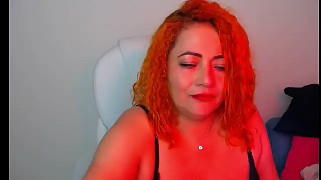 MariaJoseBarraza online show from October 15, 2025, 10:29 pm