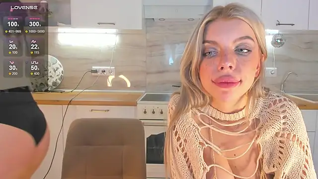 Ashley-Urban online show from December 13, 2024, 11:39 pm