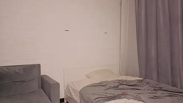 Ashley-Urban online show from September 12, 2025, 2:34 am