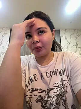 Snapshot of IsabellaAllen chatting on April 19, 2026, 7:38 pm IsabellaAllen online show from April 19, 2026, 7:38 pm