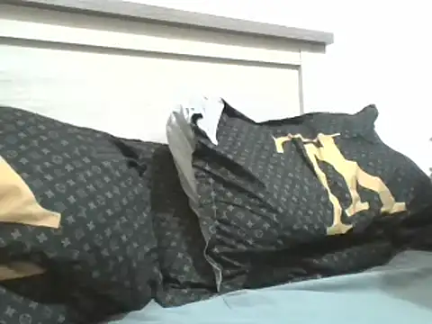 Snapshot of Tonton1988 chatting on February 25, 2025, 5:51 pm Tonton1988 online show from February 25, 2025, 5:51 pm