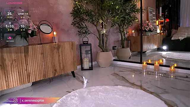 Serene Sophiex online show from January 7, 2026, 9:42 pm