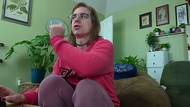 Linzy 19 online show from February 11, 2026, 4:07 pm