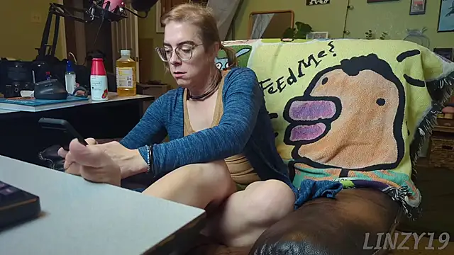 Linzy 19 online show from March 2, 2025, 1:26 am